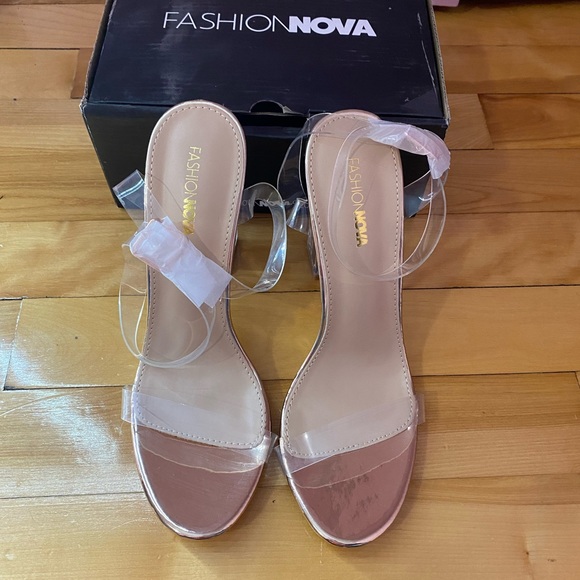 Fashion Nova Glass slipper with rose gold - Picture 8 of 9